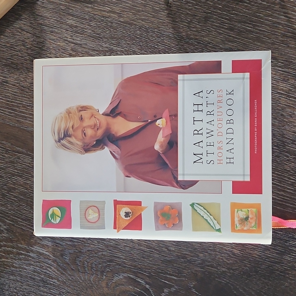 Martha Stewart's Hors D'Oeuvres Handbook